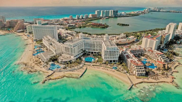 Es seguro viajar a la Riviera Maya? Todo lo que necesitas saber en 2025 | Circuitos México
